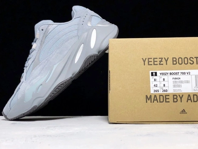700 Yeezy FV8424 Hospital v2 Blue Boost Adidas 0722